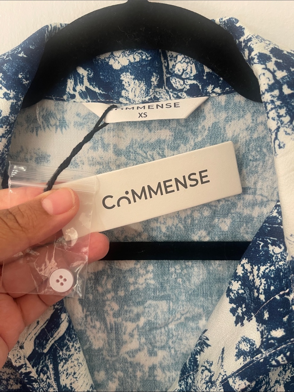 Commense Blue and White High Waist Shorts Set Toile Print - Picture 9 of 16